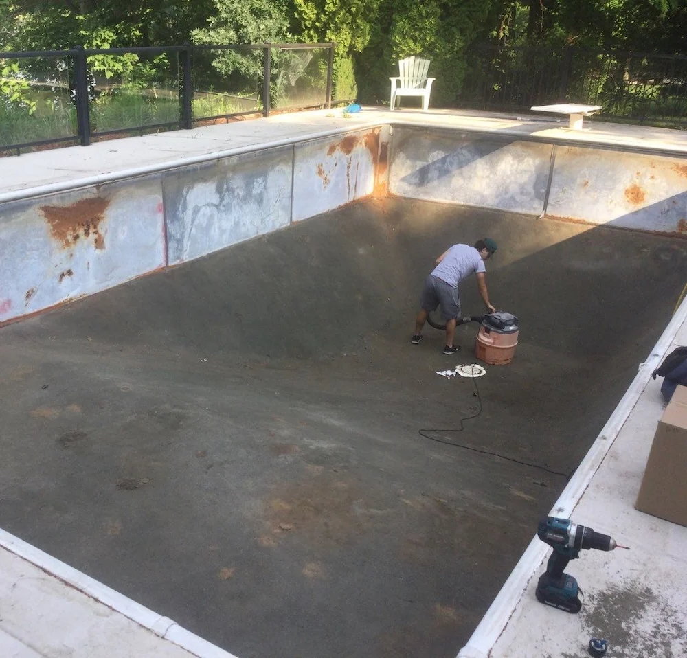 Pool Liner Replacement - replacing the liner